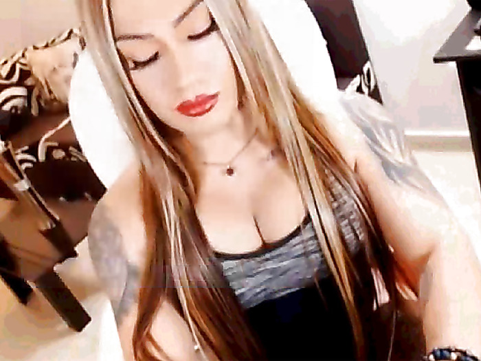 Cute Asian Shemale Masturbation Show