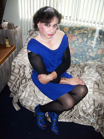 Mistress Ari before bondage w/ sissy