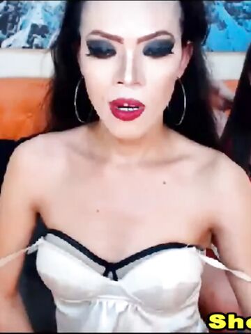 Two Naughty shemale jerking each other hole