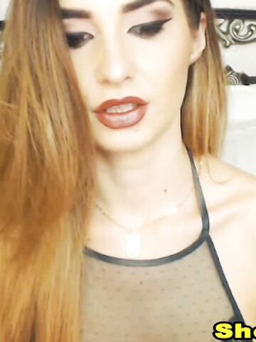 Super Horny Beautiful Shemale Live On cam