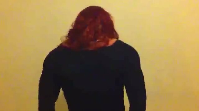 Solo shemale on webcam