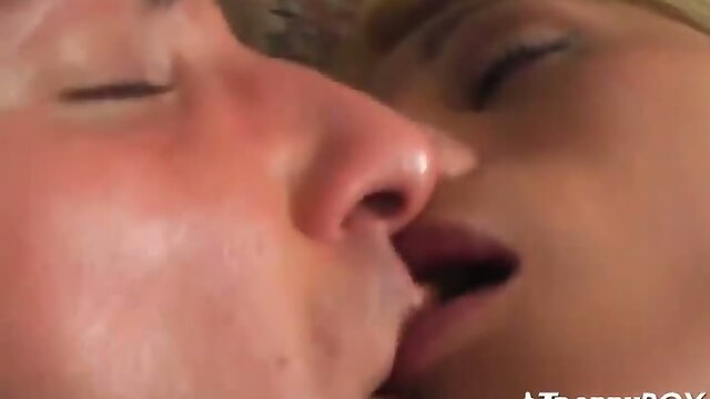 Nailing his blonde babe