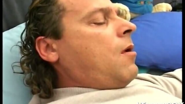 Ponytail shemale sucks hard dick