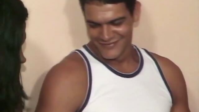 Watch a hot sucking threesome