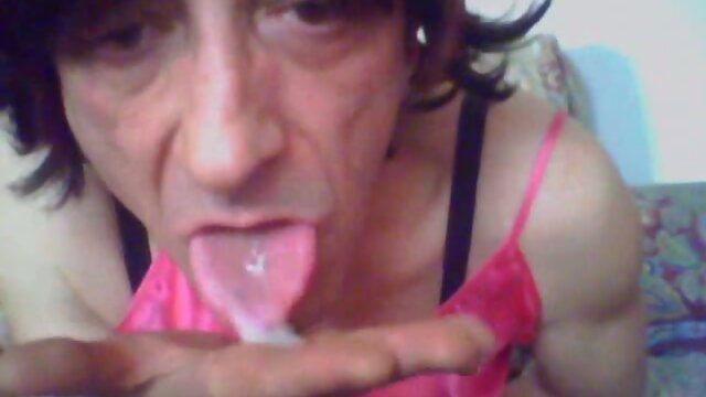 Crossdresser masturbates on webcam