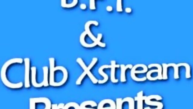 Black guy and Latina outdoors