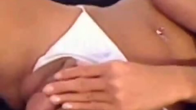 Masturbating shemale in panties