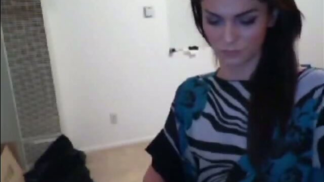 Gorgeous slender shemale solo webcam