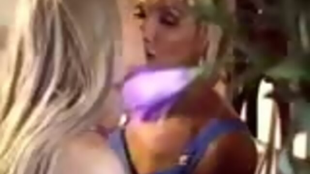 Shemale anal in classic clip