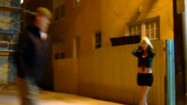 Shemale fucked in public