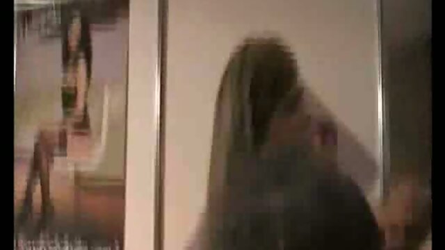 Shemale stripper works the pole