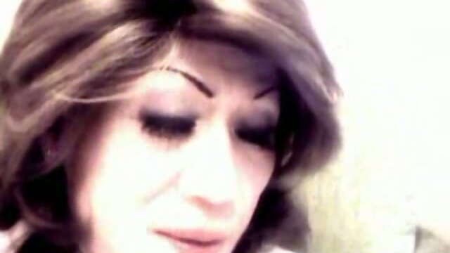 Shemale sucks and likes toys