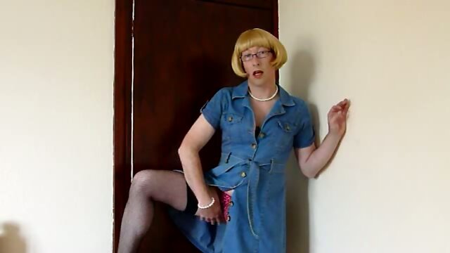 Sissy in dress teasing chat