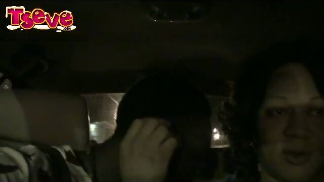 Nighttime fat tranny fuck outdoors