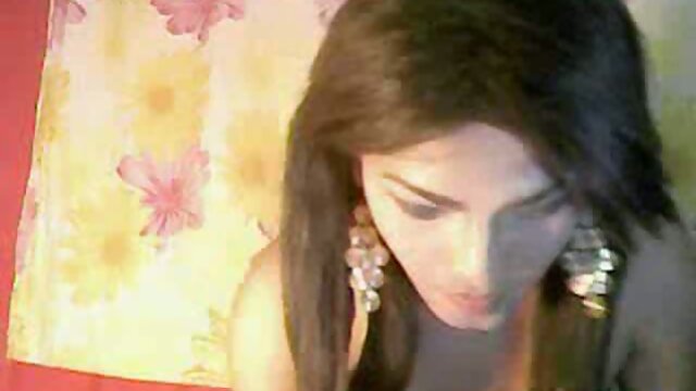 Slim webcam TS strokes dick