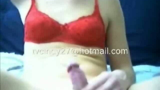 Transvestite squirting on webcam