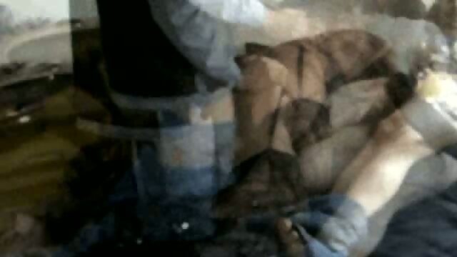 CD blows two horny guys