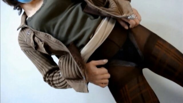 Exotic Pleasure: An Alluring Asian Solo Fetish Video