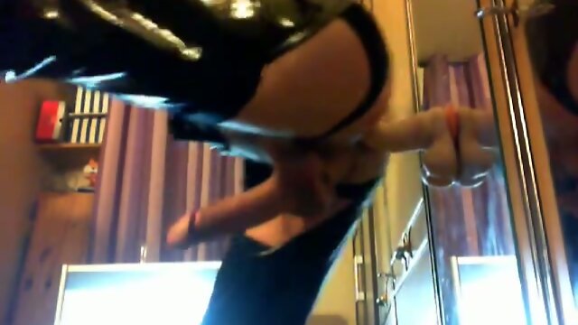 trans shemale Chaps vinyle solo sex toys