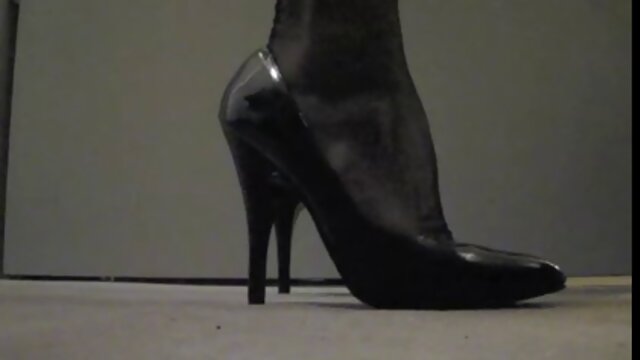 Transvestite Rachel Stockings and High Heels