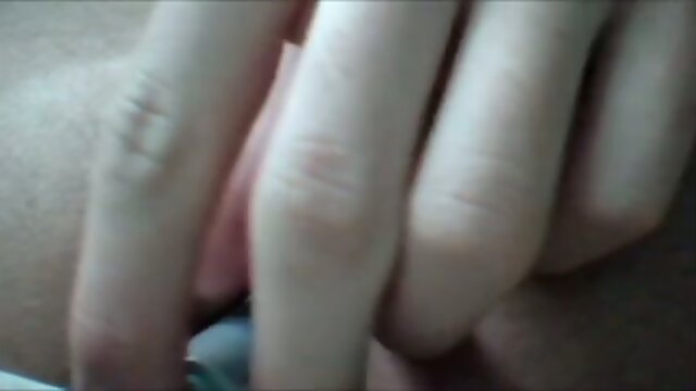 Vanessa Guarda une femme avec un truc en plus