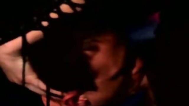 Tranny punishes her bf for being late