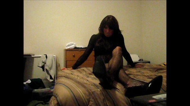 Hot Guy Reaches Powerful Climax While Playing with His Big Cock!