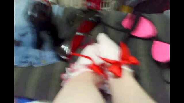 Just up-to-date dressing and playing on cam