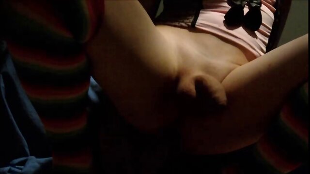 Hot Babe`s Amateur Solo: Pleasuring Herself with Dildo & Anal Play