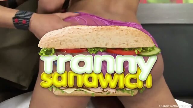 Anal in Latina shemale threesome