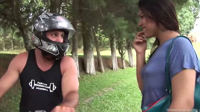 Cute shemale gives it up outdoors