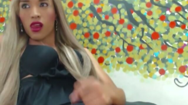 Monster Cock Shemale Masturbating