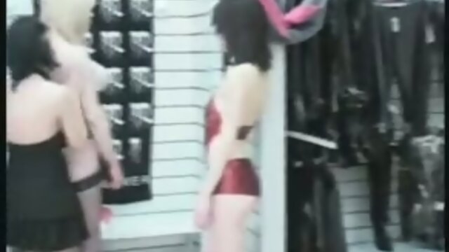 shemale anal fisting - Maitresse Roxanne (1)