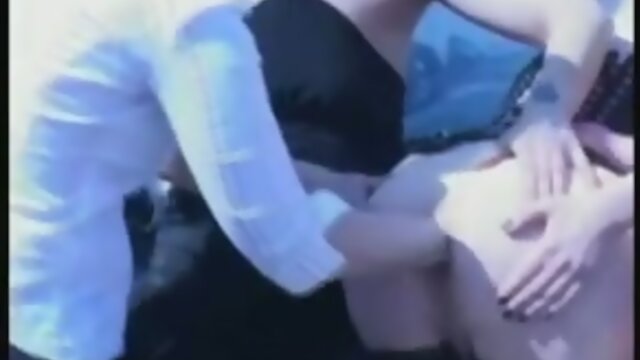 shemale anal fisting - Maitresse Roxanne (8)