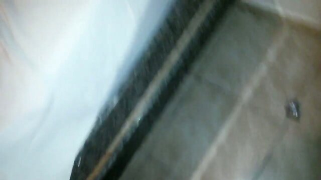 Sensual Moves of a Sultry Ladyboy Am: Captivating Beauty