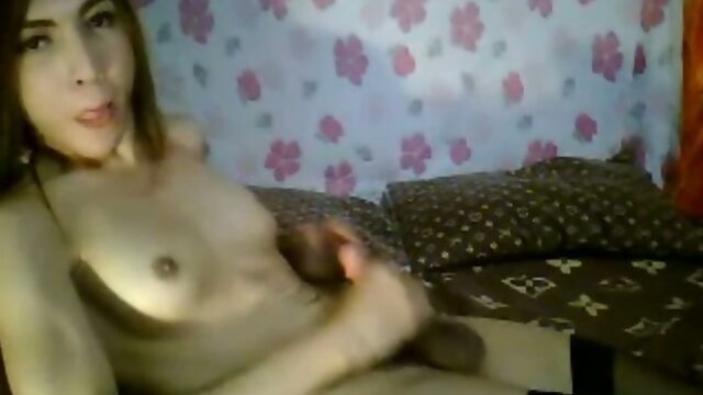 Asian Tranny Jacks Off her Cock