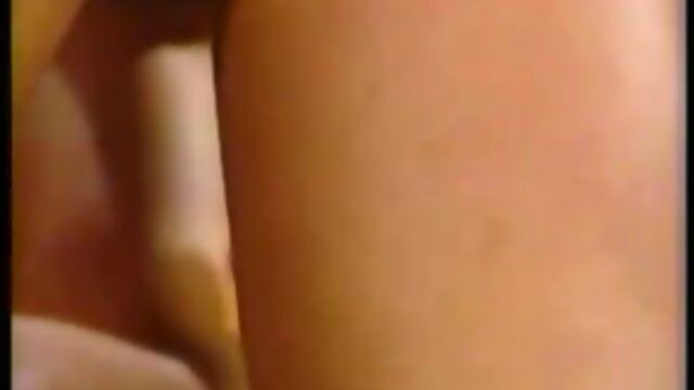 The Vintage `It` Tranny: Leilani`s Style & Personality