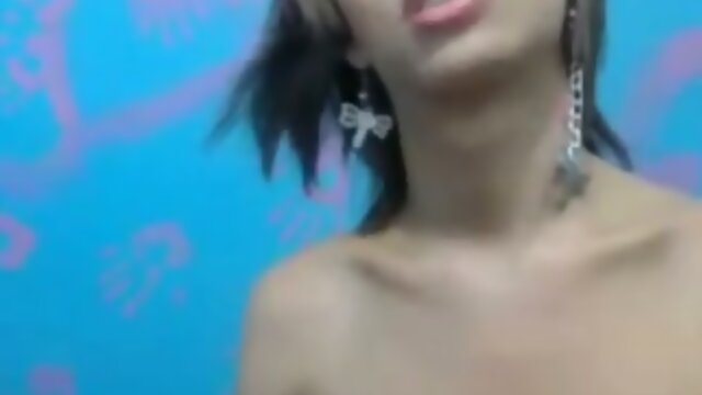 Pretty teen tranny on cam