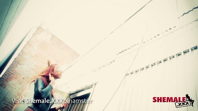 Transtastic Honey Foxxx Fucked!