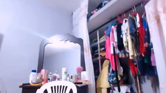 TRANNY SUPER COCK LOAD