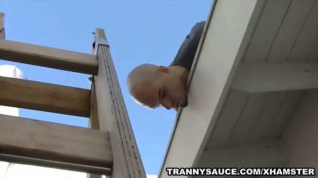 Ebony shemale babe Negra gets fucked hard anally