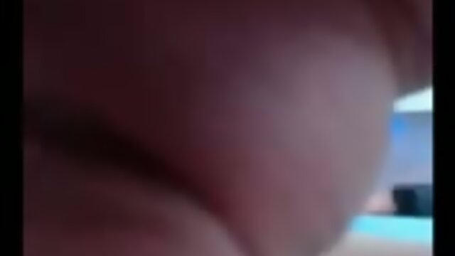 travesti burcu nutella ile yaliyor yarragi