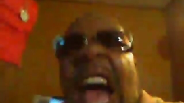 pretty ebony ts fuck guy