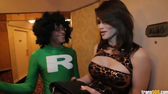 Beautiful Asian katoy gets ass fucked