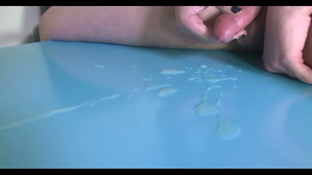 Che1sea_p0e`s Redhead Trans Teen Wank: A Decent Spunk Climax!