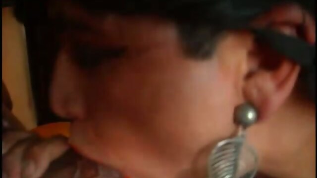 The Closet Crossdresser: Travesti Video`s Sizzling Sissy Side