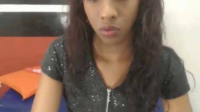 Teen shoots big load on Webcam