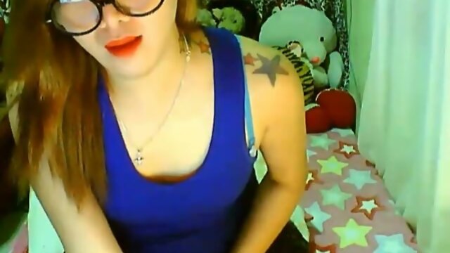 Cute Asian Tranny Jerking Off her Cock