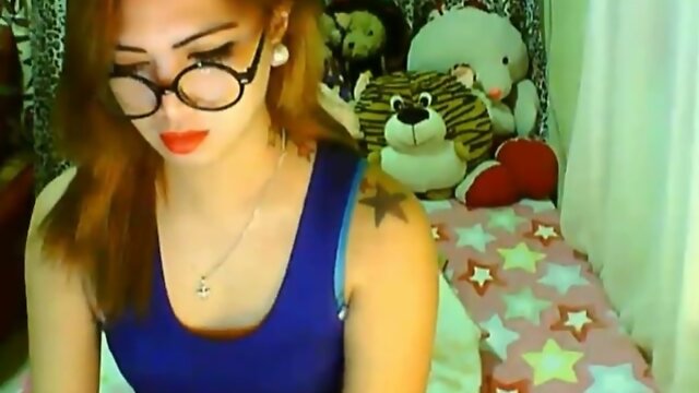 Cute Asian Tranny Jerking Off her Cock