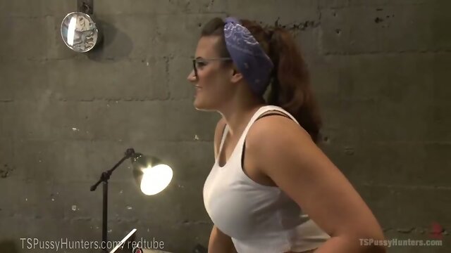 Busty mechanic chick gets sex with a tranny